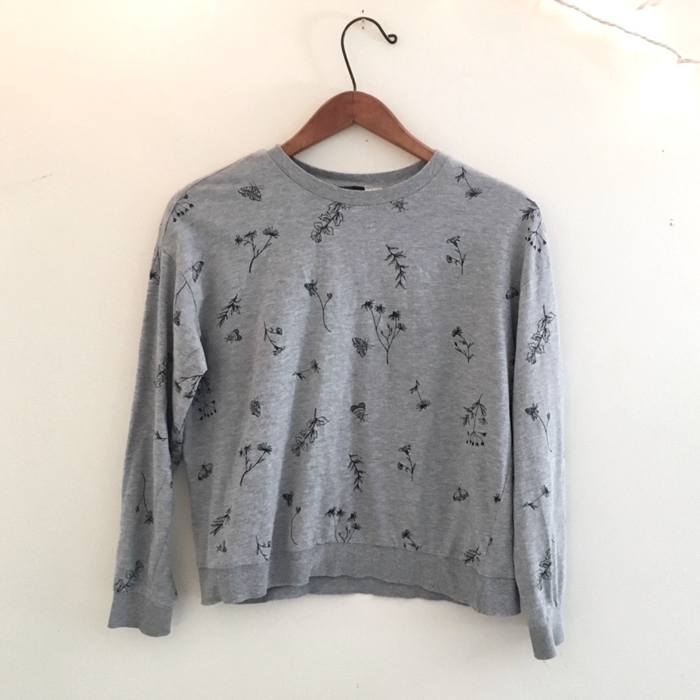🌙Divided H&M Grey and Patterned Long Sleeve Shirt